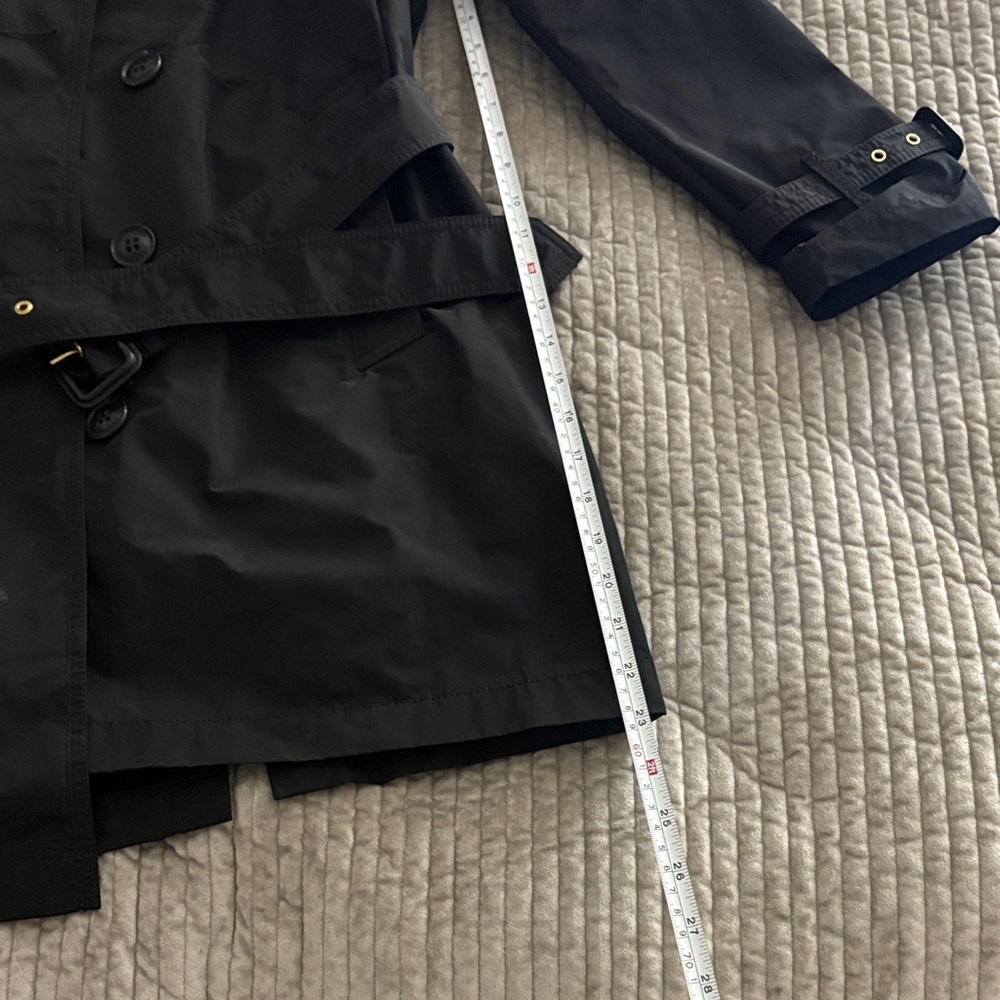 Burberry Classic Black Trench Coat - Picture 5 of 8